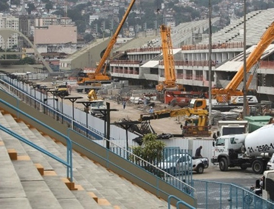 Rio Carnival 2012 kicks off in Oscar Niemeyer’s newly renovated Sambadrome