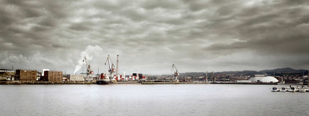 Docks In Aviles Port / [baragaño]
