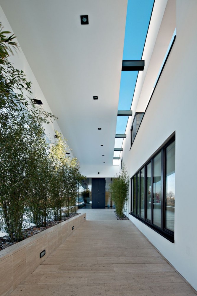 Community Centre / Aulík Fišer Architects
