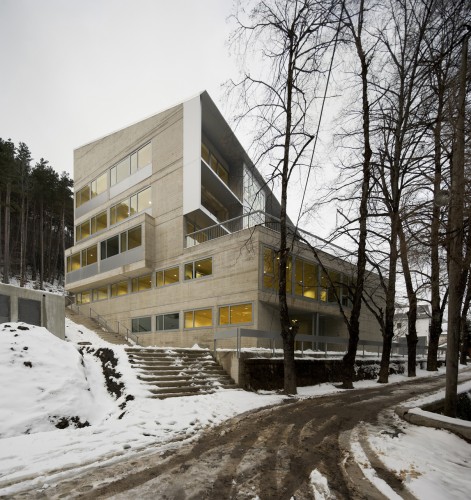 Laboratory Canfranc / Basilio Tobias