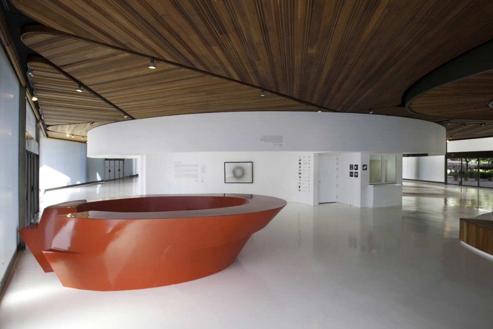 Polyforum Siqueiros Galleries / BNKR Arquitectura
