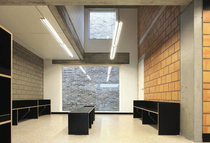 Malpertuus Veterinary Clinic / architecten de vylder vinck taillieu