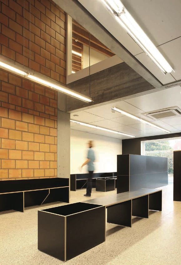 Malpertuus Veterinary Clinic / architecten de vylder vinck taillieu