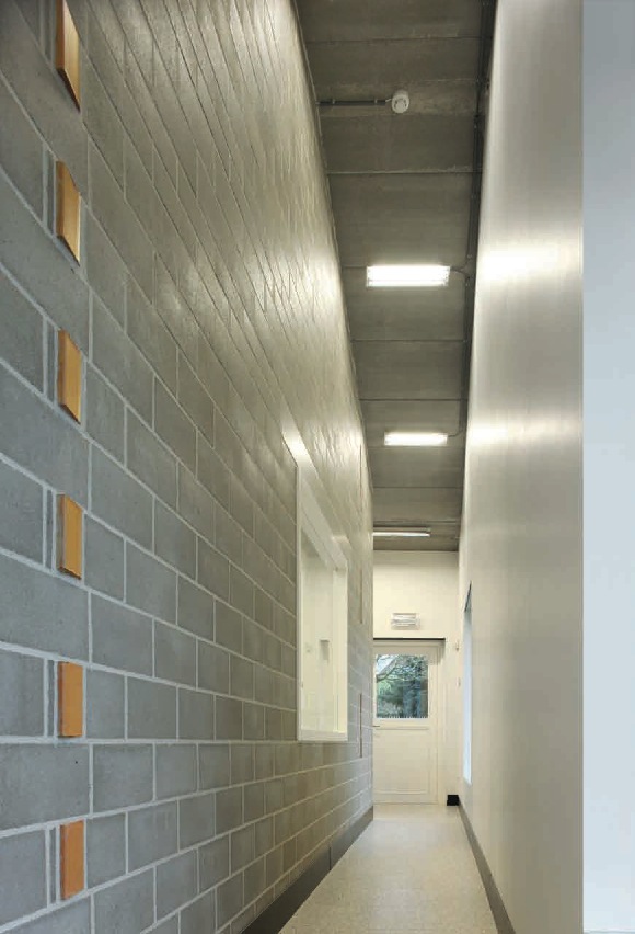 Malpertuus Veterinary Clinic / architecten de vylder vinck taillieu