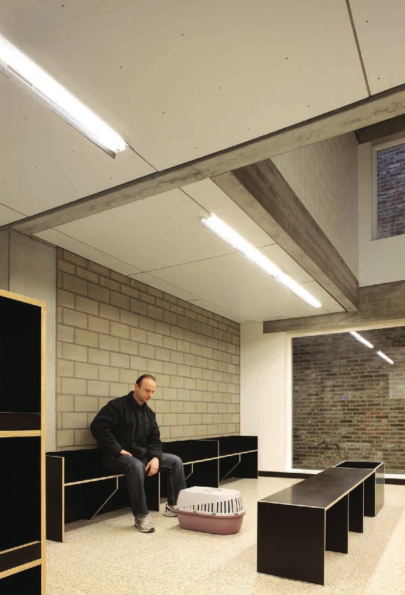 Malpertuus Veterinary Clinic / architecten de vylder vinck taillieu