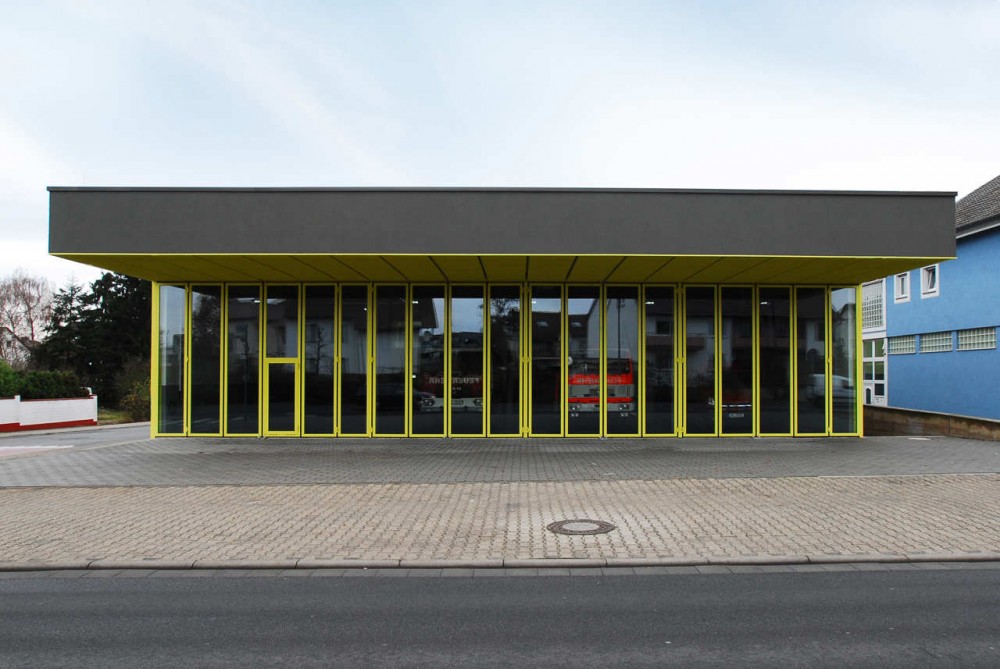 Fire Station Russelsheim Bauschheim /Schoyerer Architekten BDA © Stefan Klomfass