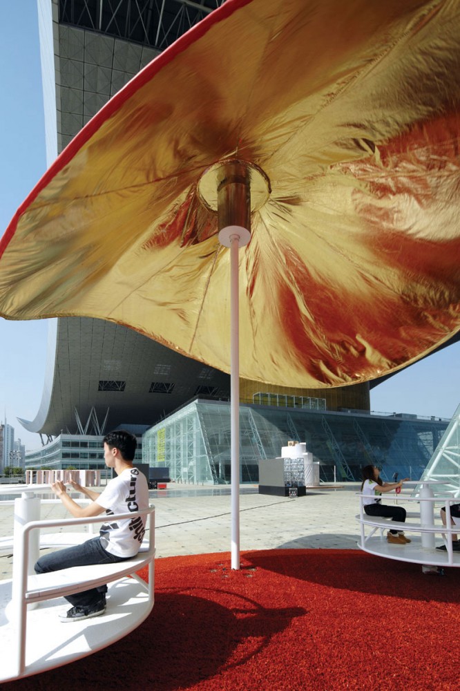 Ultralight Centrifugal Pavilion / Clavel Arquitectos