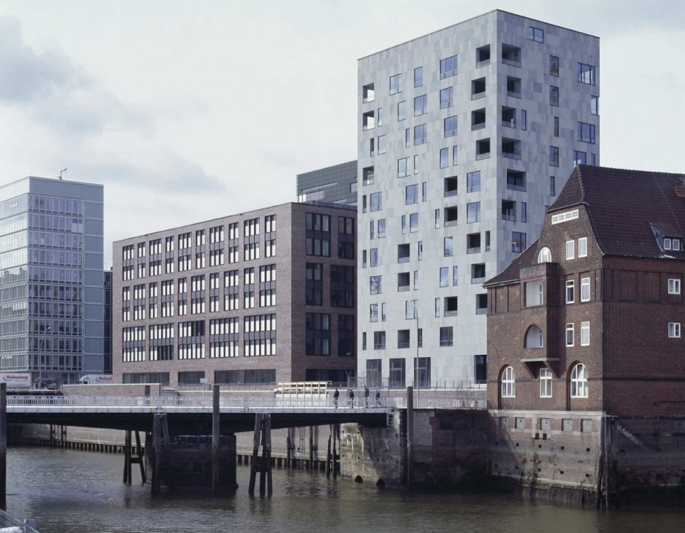 Hamburg Brooktorkai / Antonio Citterio Patricia Viel and Partners