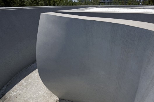 Spiral Gallery / Atelier Deshaus (10)
