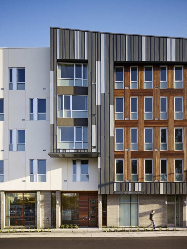 Richardson Apartments / David Baker + Partners