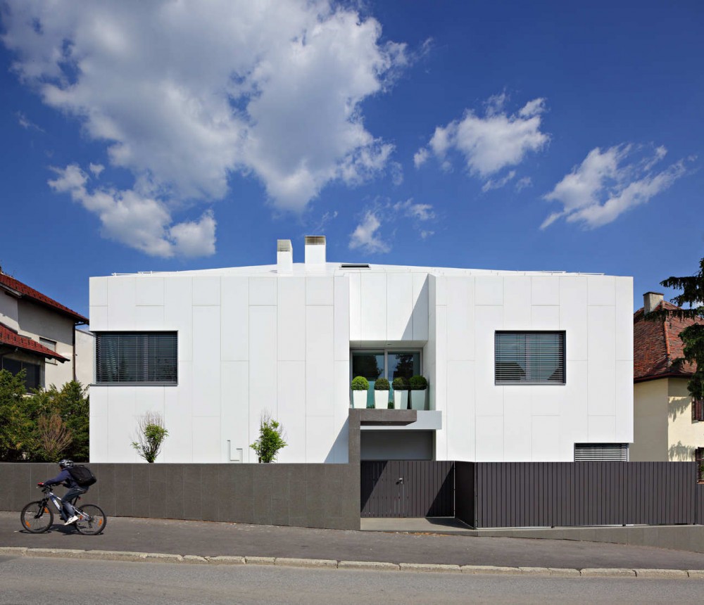 Tuskanac Residence / DVA Arhitekta