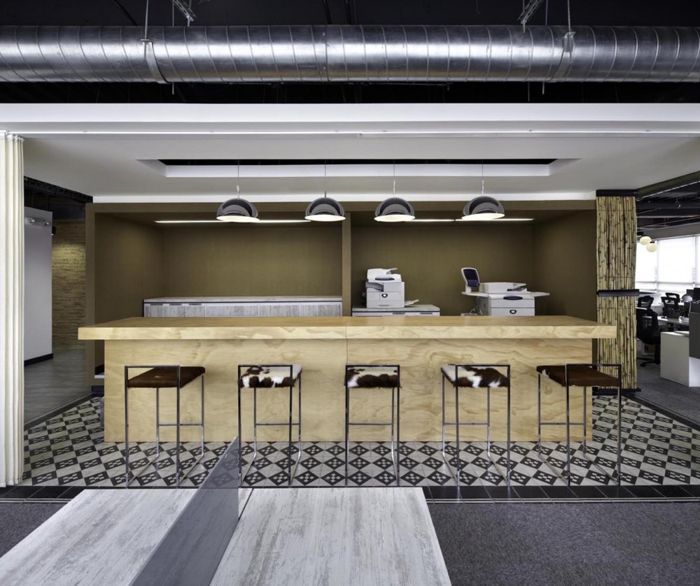 JWT Bogotá Headquarters / AEI Arquitectura e Interiores