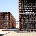 Plot 6 & Tea House in Jiangsu Software Park / Atelier Deshaus (10)