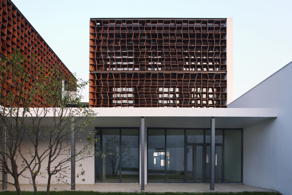 Plot 6 & Tea House in Jiangsu Software Park / Atelier Deshaus