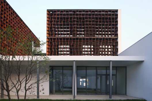 Plot 6 & Tea House in Jiangsu Software Park / Atelier Deshaus (5)