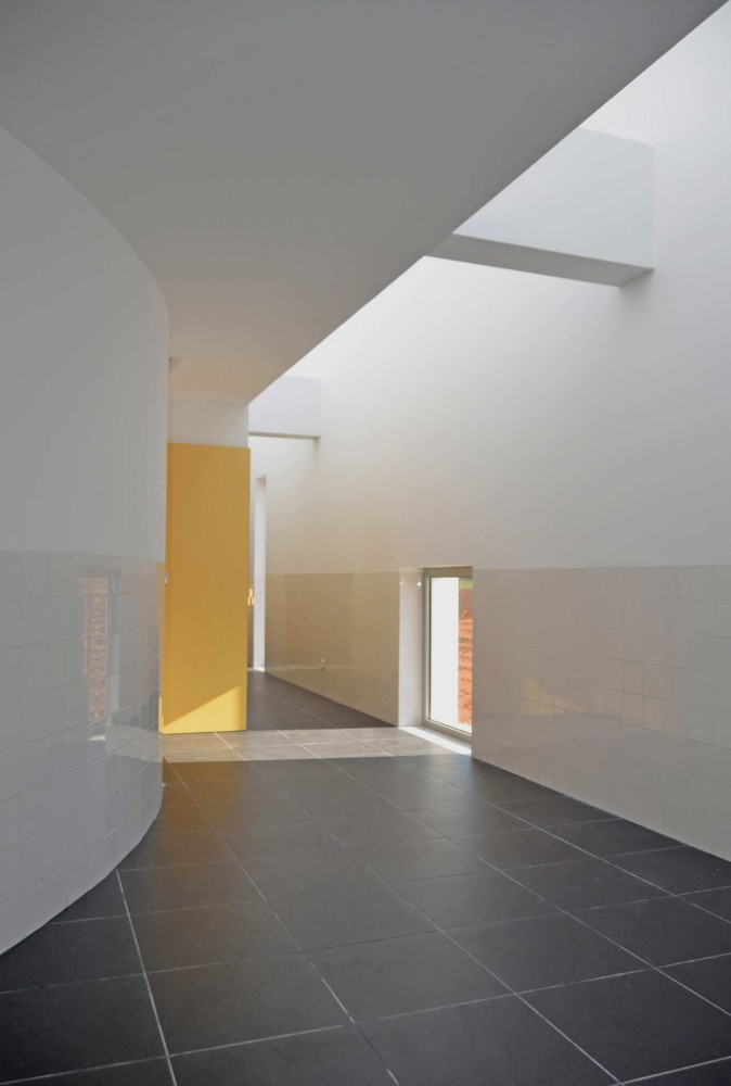 Accommodation Block Of Sergeants / Filipe Xavier Oliveira