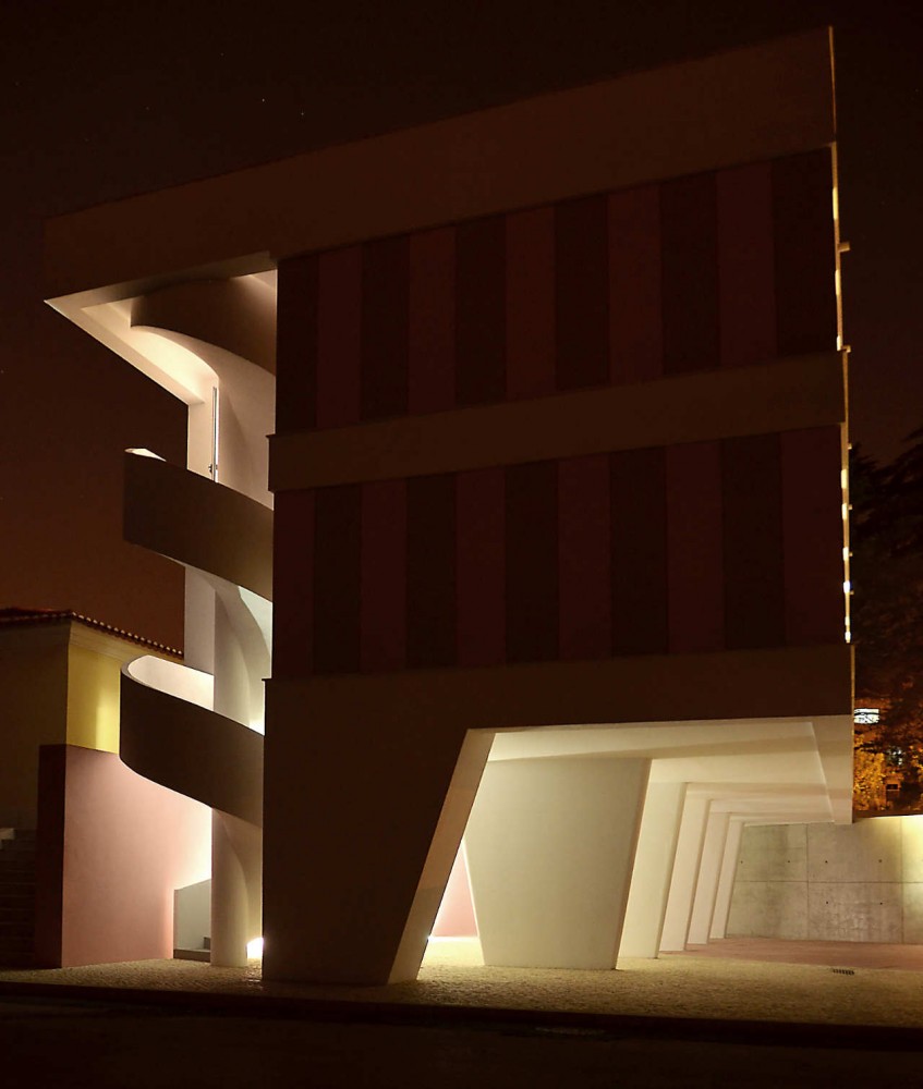 Accommodation Block Of Sergeants / Filipe Xavier Oliveira
