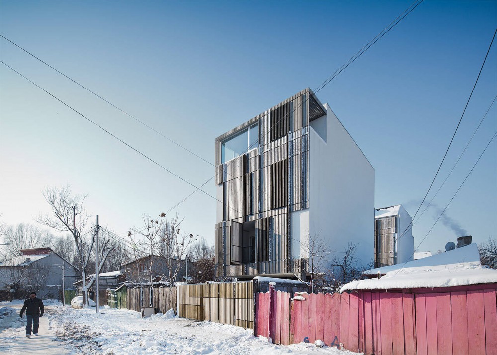 Residential Building in Bucharest / Synthesis Architecture