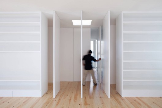 Apartment In Lapa / Construir Habitar Pensar Arquitectos