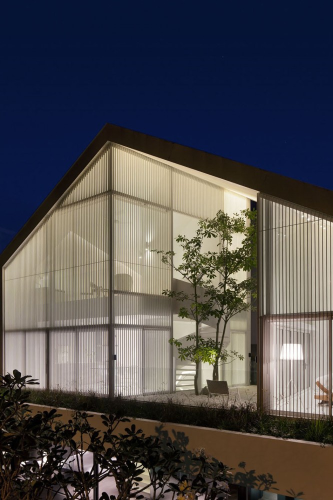 The Park House / Formwerkz Architects