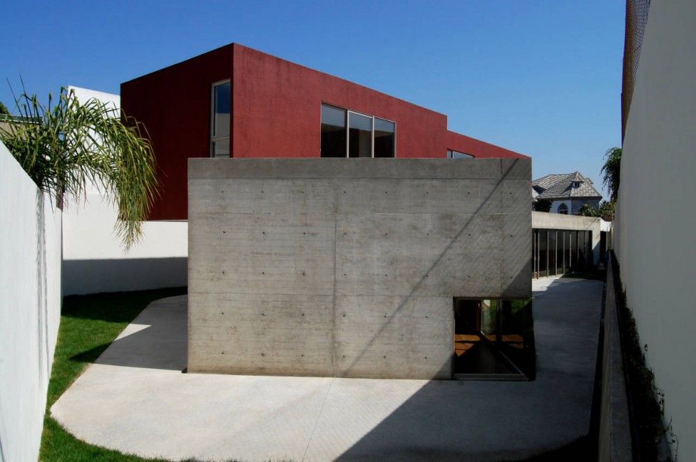 Ph4 House / T38 Studio + Pablo Casals-Aguirre