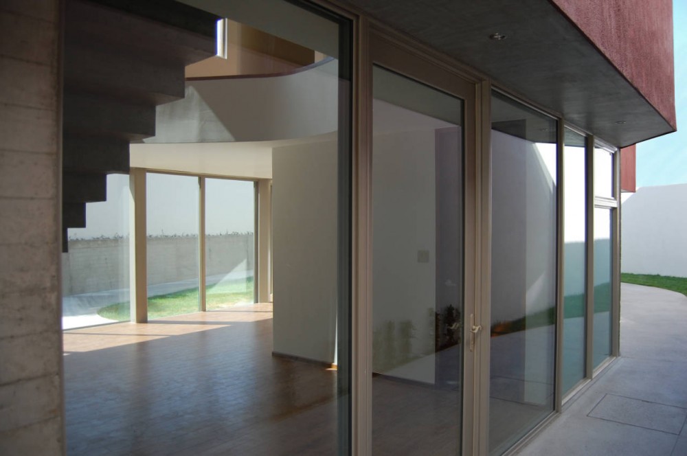 Ph4 House / T38 Studio + Pablo Casals-Aguirre