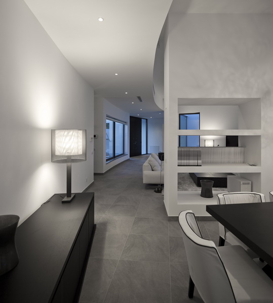 House Colunata / Mario Martins