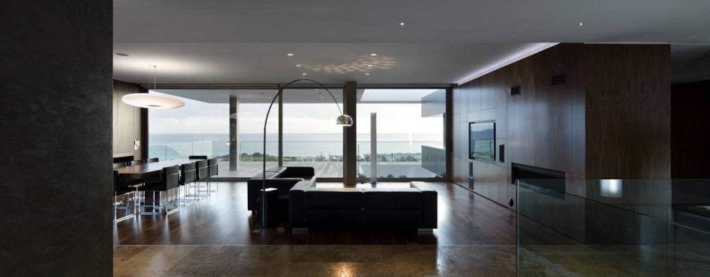 House In Lagos / Mario Martins