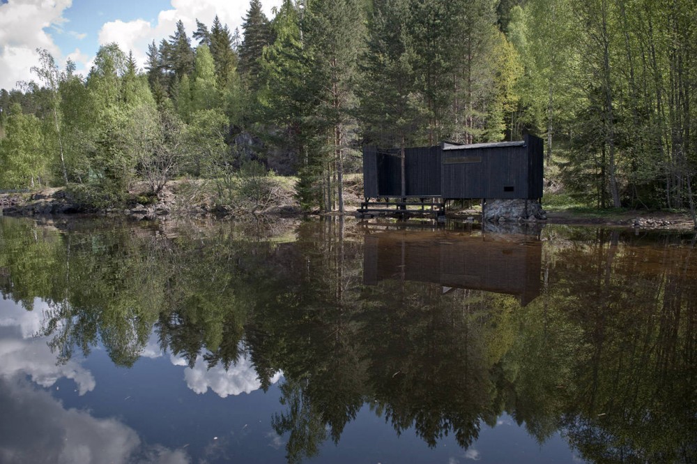 Into The Landscape / Rintala Eggertsson Architects