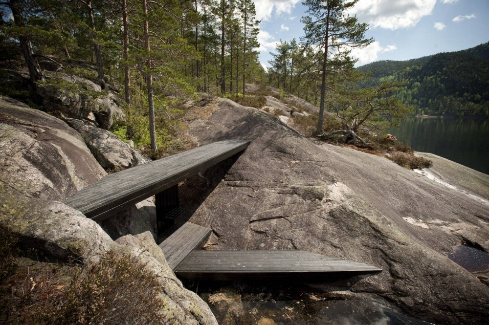 Into The Landscape / Rintala Eggertsson Architects