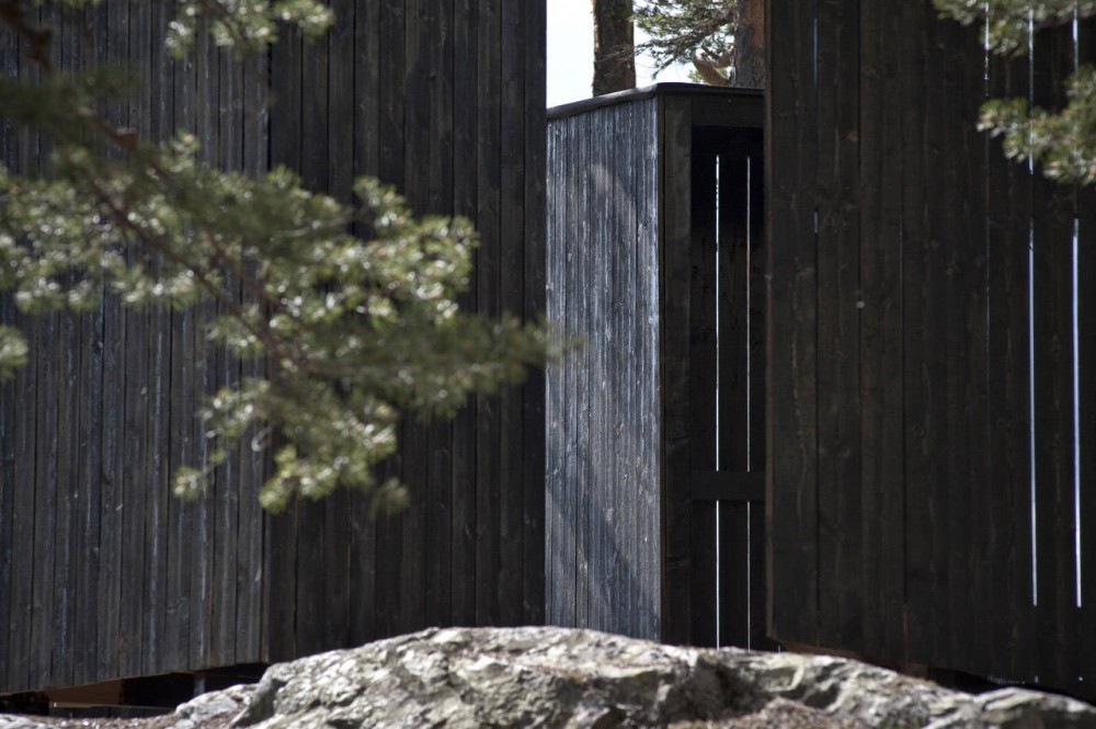 Into The Landscape / Rintala Eggertsson Architects