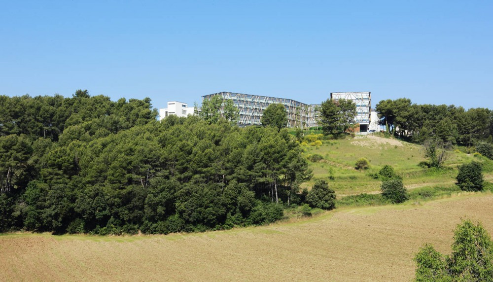 Telefonica Corporate University In Parc de Bell-llo /​ Batlle & Roig Architects