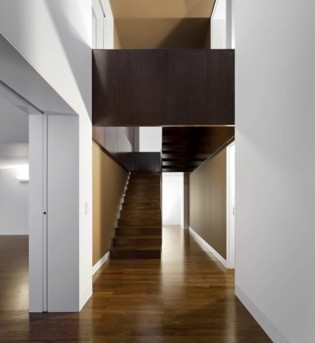 House In Souto / Nelson Resende