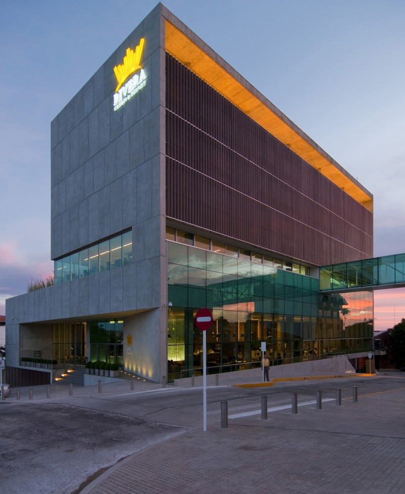 Rivera Hotel and Casino Complex / Gualano & Gualano Arquitectos