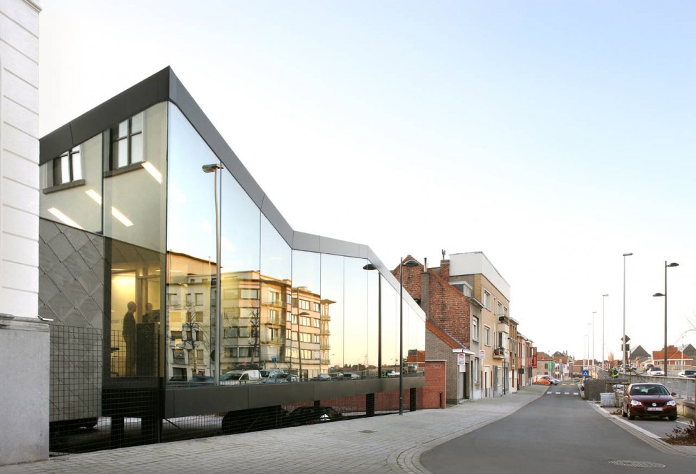 Bank Office / Dierendonck Blancke Architecten