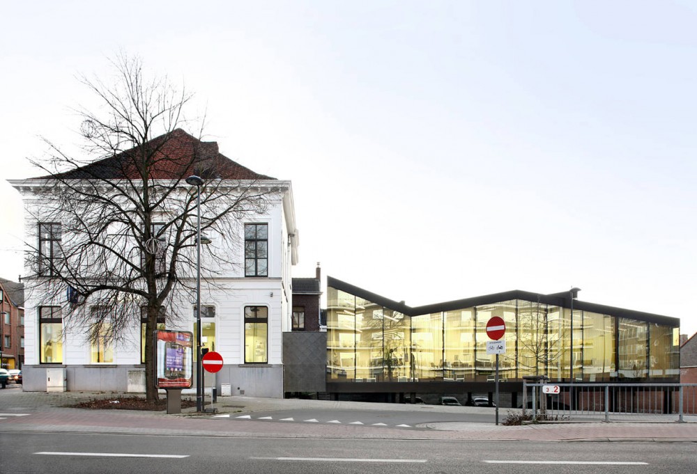 Bank Office / Dierendonck Blancke Architecten