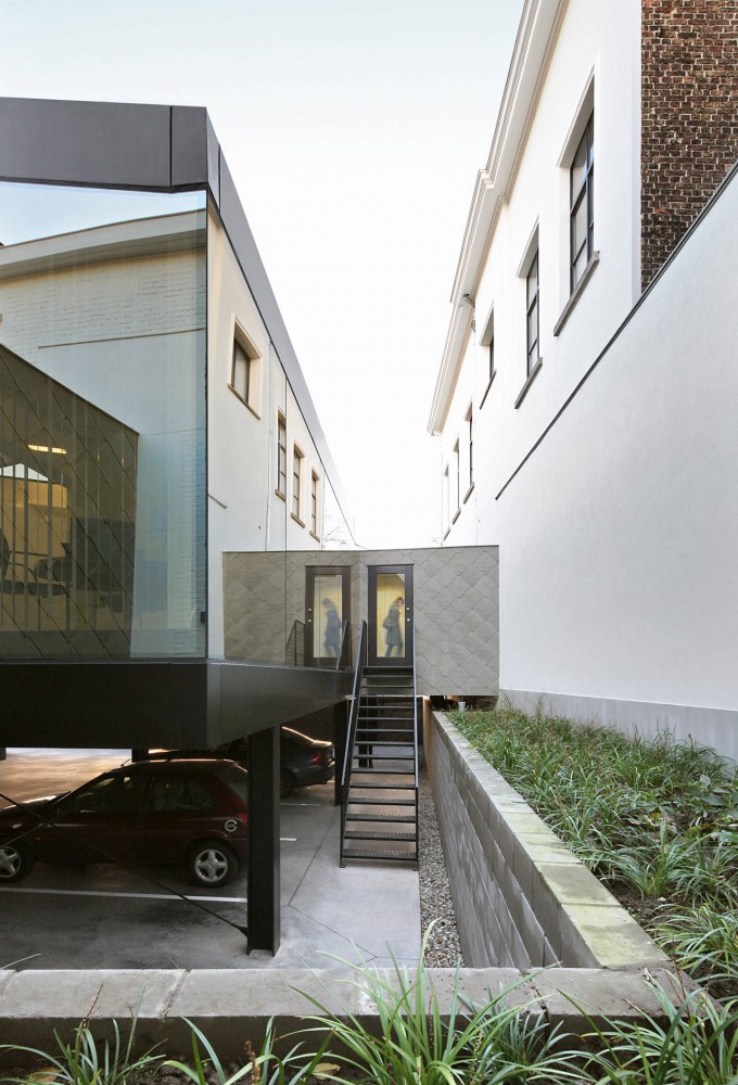 Bank Office / Dierendonck Blancke Architecten