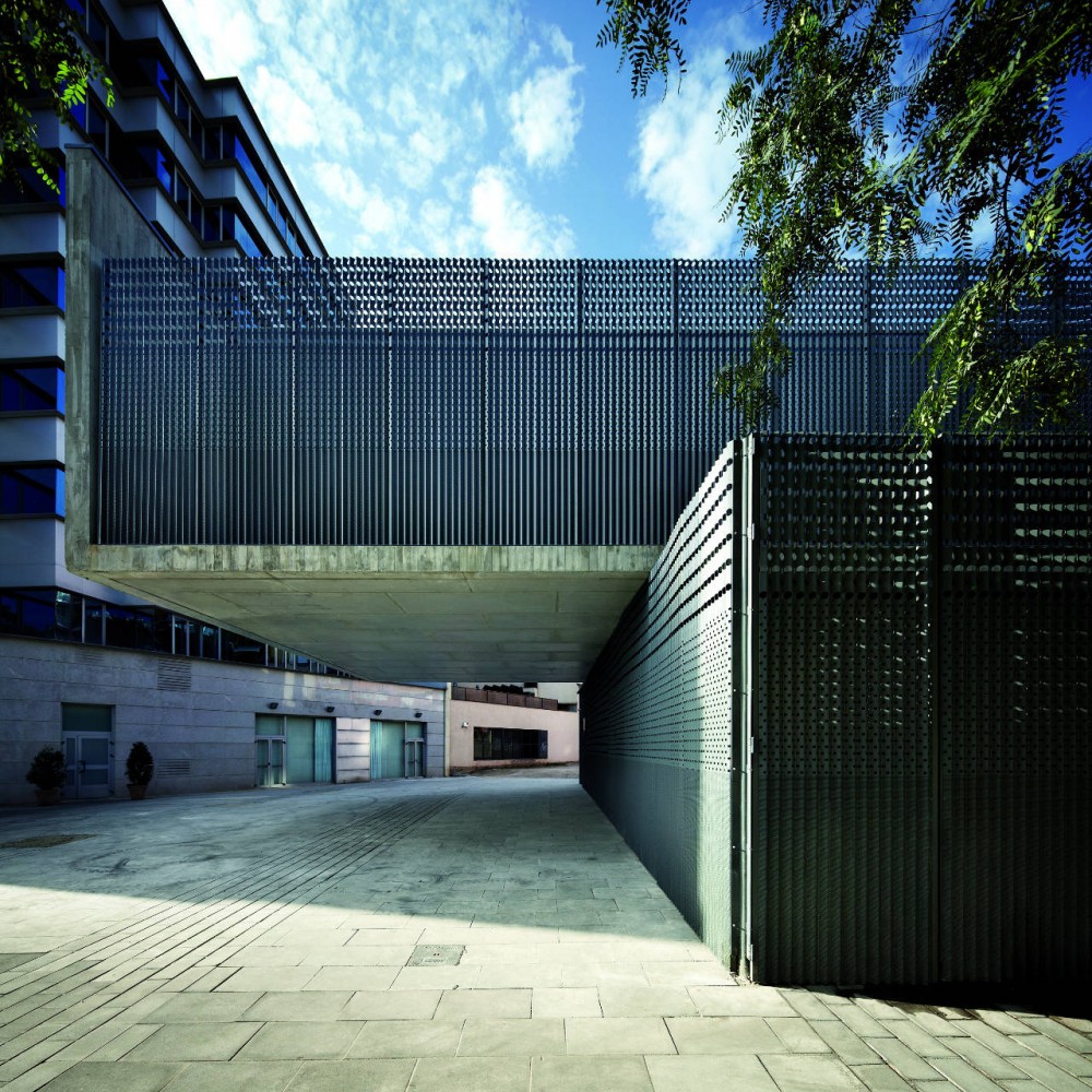Nursery in the Jardines De Malaga / Batlle i Roig Architectes