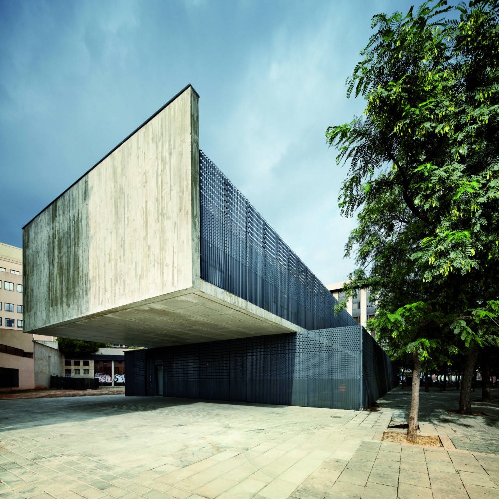 Nursery in the Jardines De Malaga / Batlle i Roig Architectes
