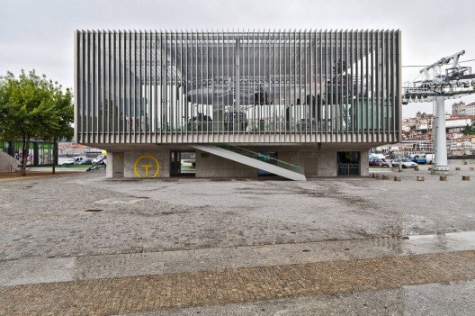 Gaia Ropeway Cablecar / Guedes & DeCampos