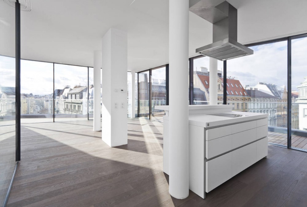Renovation and Heightening in Margaretenstrase 9 / Josef Weichenberger Architects