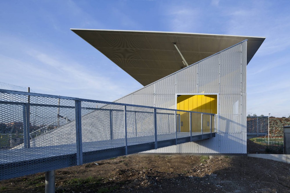 Dominique Duvauchelle Stadium / Atelier du Pont