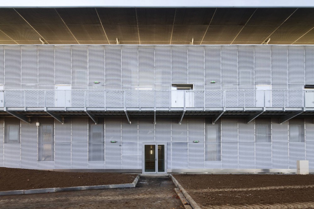 Dominique Duvauchelle Stadium / Atelier du Pont