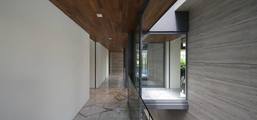 Travertine Dream House / Wallflower Architecture + Design