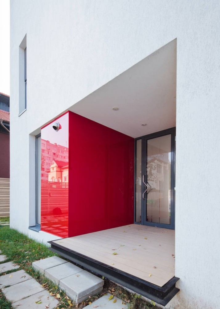 CN House / Plus Line Design