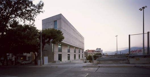 Offices And Showroom Of a Fabric Company / Kalliope Kontozoglou