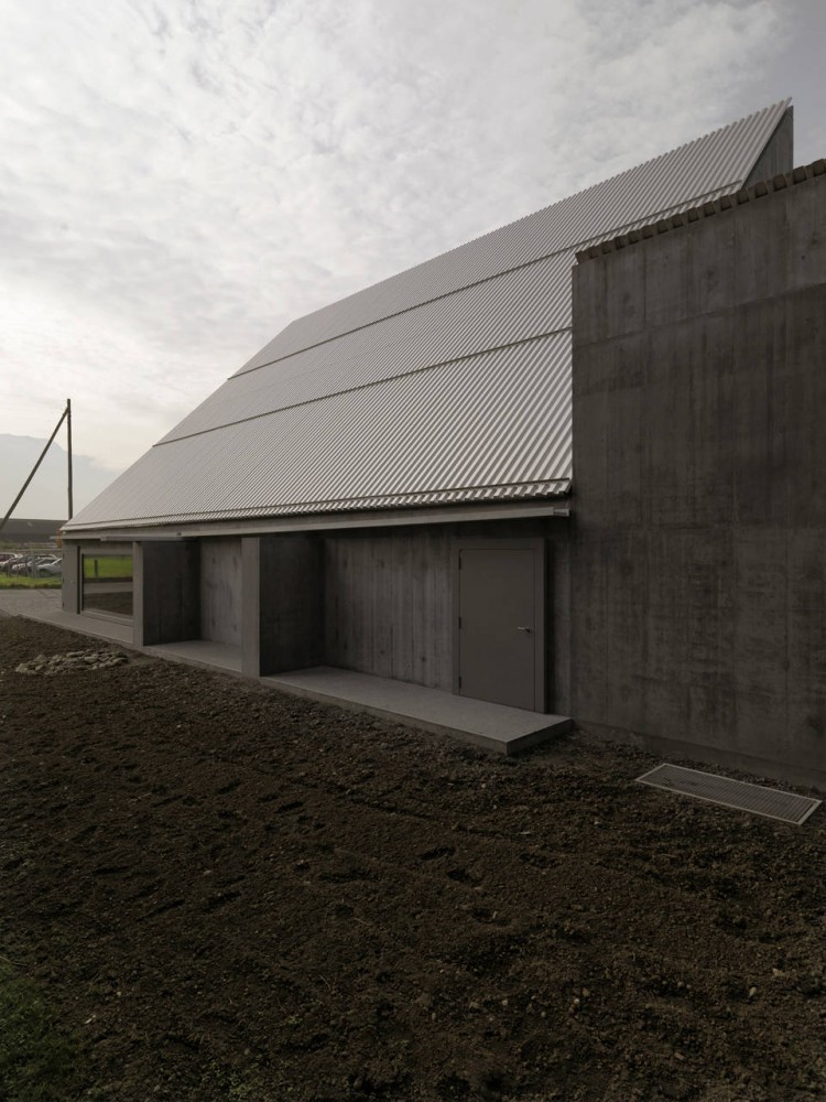 Plantahof Auditorium / Valerio Olgiati