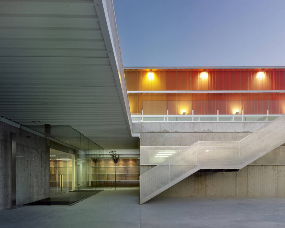 Arteixo Sport Center / Jose Ramon Garitaonaindia de Vera