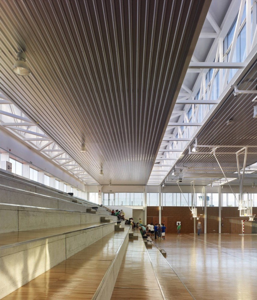 Arteixo Sport Center / Jose Ramon Garitaonaindia de Vera