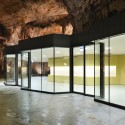 Exhibition and Retail Pavillion in the Concert Hall in the Postojna Cave / Studio Stratum (5) © Miran Kambič